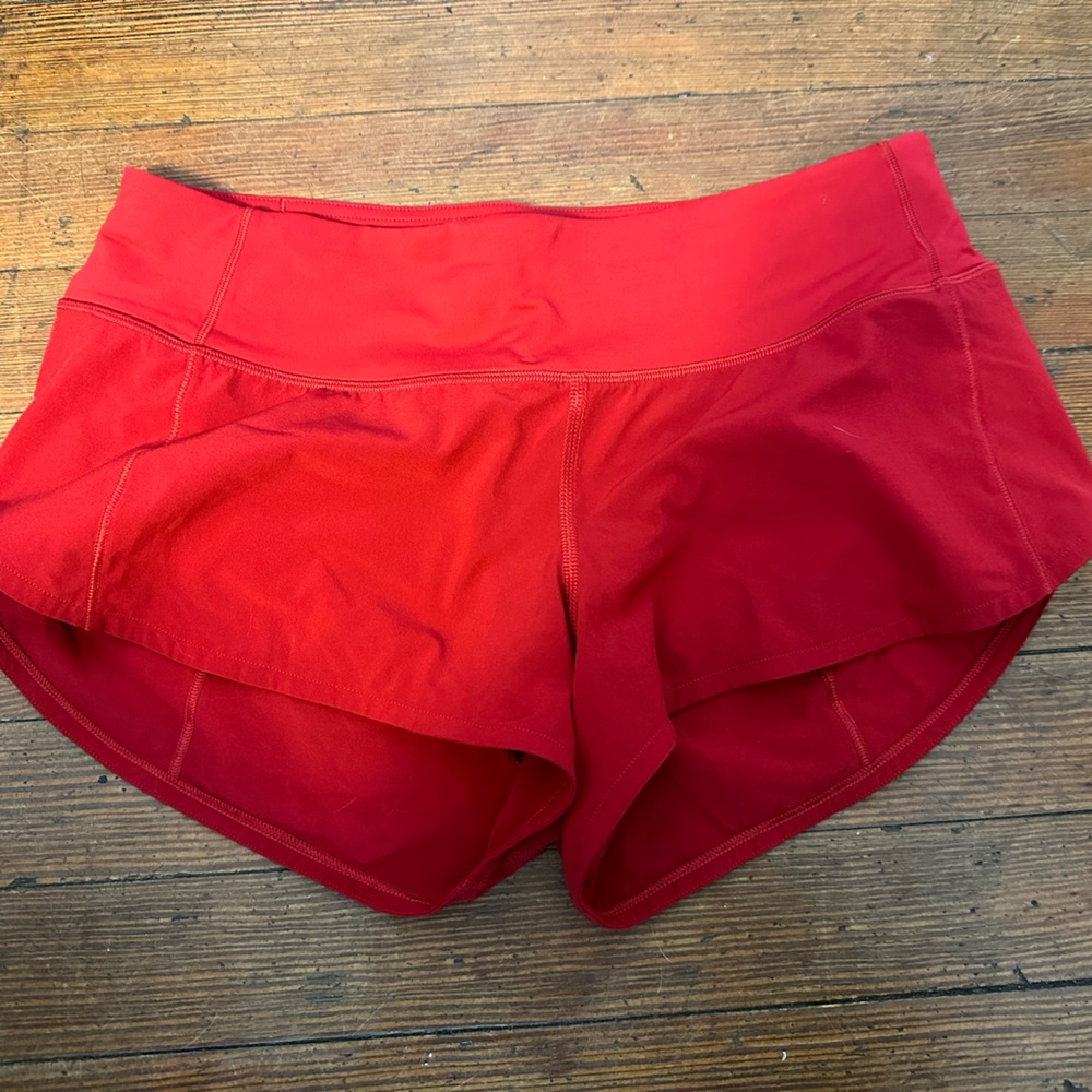 red lululemon speed up short 2.5”